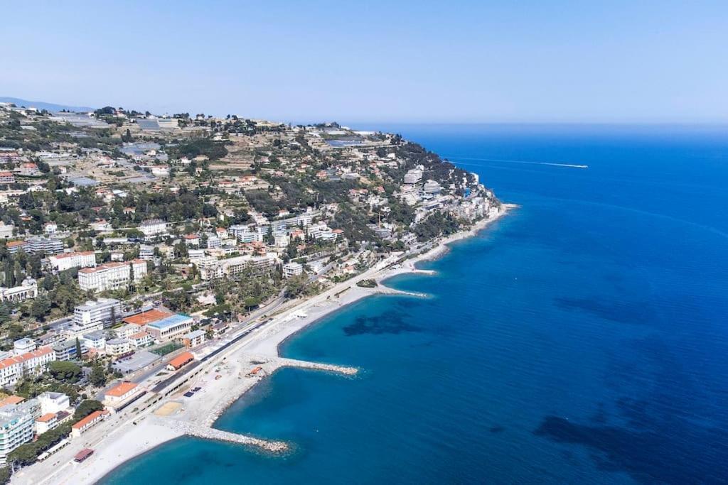 Il Grande Blu - Vista Panoramica Sul Golfo Ospedaletti Exterior foto